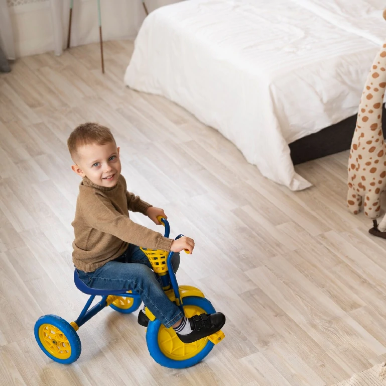 SPC flooring has unique performance in scratch resistance