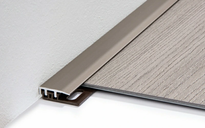 spc flooring skirting board